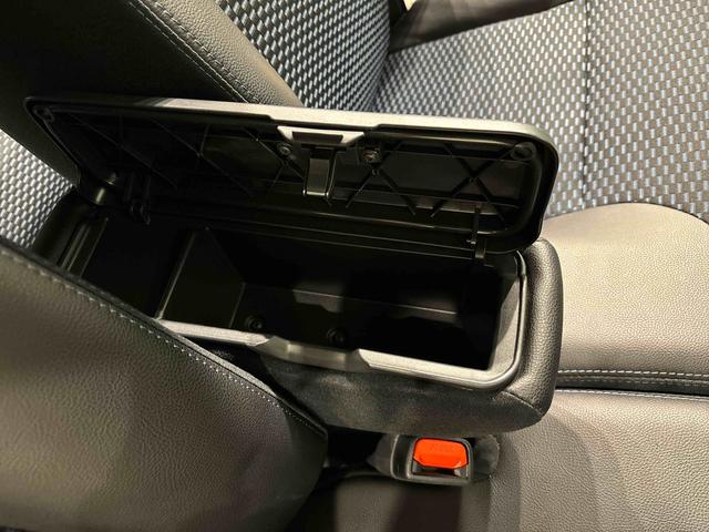 タントカスタムＲＳ　電動パーキングブレーキＬＥＤオートライト　パワースライドドアウェルカムオープン機能　電動パーキングブレーキ　運転席助手席シートヒーター　アルミホイール　キーフリーシステム　　オート電動格納式ドアミラー（広島県）の中古車