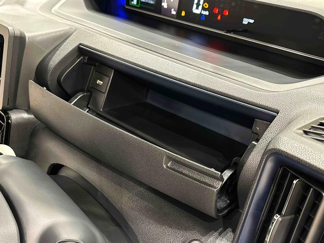 タントカスタムＲＳ　バックカメラ　電動スライドドア　シートヒーターＬＥＤオートライト　パワースライドドアウェルカムオープン機能　オート電動格納式ドアミラー　助手席ロングスライド　助手席イージークローザー　アルミホイール　キーフリーシステム（広島県）の中古車