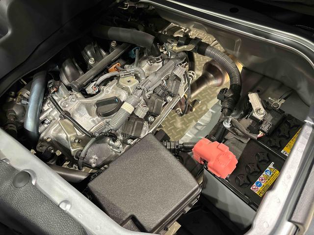 ハイゼットカーゴＤＸ　ＦＭ／ＡＭチューナー　コーナーセンサー　オートライトコーナーセンサー　オーバーヘッドシェルフ　フロントドアパワーウインドウ　キーレスエントリー　ＡＭ／ＦＭラジオ　テンパータイヤ　スチールホイール（広島県）の中古車