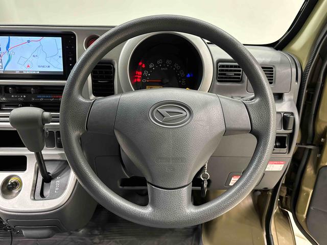 ハイゼットカーゴデッキバンＧＬＬＥＤヘッドランプ　電動格納式カラードドアミラー　トップシェイドガラス　荷室ＬＥＤランプ　　乗降グリップ　１２インチフルホイールキャップ　コーナーセンサー　キーレスエントリー　テンパータイヤ（広島県）の中古車