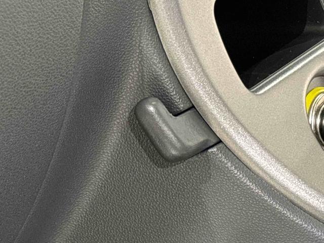 ハイゼットカーゴデッキバンＧＬＬＥＤヘッドランプ　電動格納式カラードドアミラー　トップシェイドガラス　荷室ＬＥＤランプ　　乗降グリップ　１２インチフルホイールキャップ　コーナーセンサー　キーレスエントリー　テンパータイヤ（広島県）の中古車