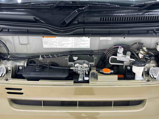 ハイゼットカーゴデッキバンＧＬＬＥＤヘッドランプ　電動格納式カラードドアミラー　トップシェイドガラス　荷室ＬＥＤランプ　　乗降グリップ　１２インチフルホイールキャップ　コーナーセンサー　キーレスエントリー　テンパータイヤ（広島県）の中古車