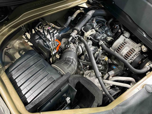 ハイゼットカーゴデッキバンＧＬＬＥＤヘッドランプ　電動格納式カラードドアミラー　トップシェイドガラス　荷室ＬＥＤランプ　　乗降グリップ　１２インチフルホイールキャップ　コーナーセンサー　キーレスエントリー　テンパータイヤ（広島県）の中古車