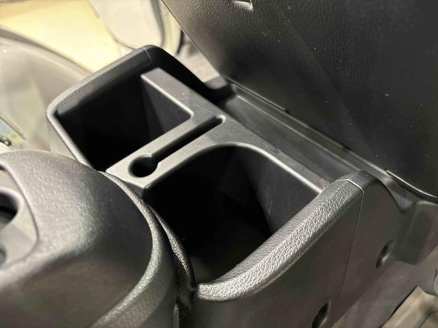 ハイゼットトラックスタンダードＳＡIIIｔ　ＡＭ・ＦＭラジオ　スペアタイヤＬＥＤヘッドランプ　トップシェイドガラス　運転席バニティミラー　マニュアルエアコン　ガードフレーム　衝突回避支援ブレーキ　誤発進抑制制御機能　車線逸脱警報機能　先行車発進お知らせ機能（広島県）の中古車