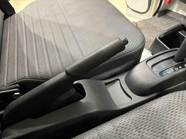 ハイゼットトラックスタンダードＳＡIIIｔ　ＡＭ・ＦＭラジオ　スペアタイヤＬＥＤヘッドランプ　トップシェイドガラス　運転席バニティミラー　マニュアルエアコン　ガードフレーム　衝突回避支援ブレーキ　誤発進抑制制御機能　車線逸脱警報機能　先行車発進お知らせ機能（広島県）の中古車