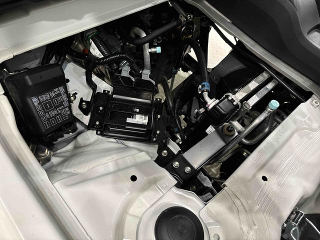 ハイゼットトラックスタンダードＳＡIIIｔ　ＡＭ・ＦＭラジオ　スペアタイヤＬＥＤヘッドランプ　トップシェイドガラス　運転席バニティミラー　マニュアルエアコン　ガードフレーム　衝突回避支援ブレーキ　誤発進抑制制御機能　車線逸脱警報機能　先行車発進お知らせ機能（広島県）の中古車