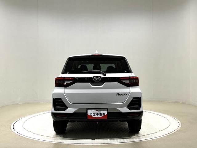 ロッキープレミアムＧ　運転席・助手席シートヒーター　キーフリーパノラマモニター対応純正ナビ装着用アップグレードパック　本革巻ステアリングホイール　本革巻シフトノブ　ＬＥＤフットイルミネーション　フルＬＥＤヘッドランプ　電動パーキングブレーキブレーキ（広島県）の中古車