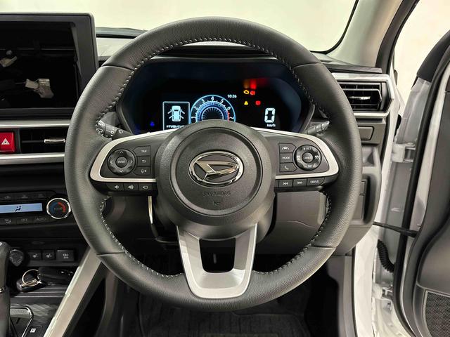 ロッキープレミアムＧ　運転席・助手席シートヒーター　キーフリーパノラマモニター対応純正ナビ装着用アップグレードパック　本革巻ステアリングホイール　本革巻シフトノブ　ＬＥＤフットイルミネーション　フルＬＥＤヘッドランプ　電動パーキングブレーキブレーキ（広島県）の中古車