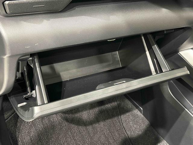 ロッキープレミアムＧ　運転席・助手席シートヒーター　キーフリーパノラマモニター対応純正ナビ装着用アップグレードパック　本革巻ステアリングホイール　本革巻シフトノブ　ＬＥＤフットイルミネーション　フルＬＥＤヘッドランプ　電動パーキングブレーキブレーキ（広島県）の中古車