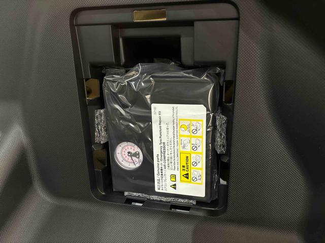 ロッキープレミアムＧ　運転席・助手席シートヒーター　キーフリーパノラマモニター対応純正ナビ装着用アップグレードパック　本革巻ステアリングホイール　本革巻シフトノブ　ＬＥＤフットイルミネーション　フルＬＥＤヘッドランプ　電動パーキングブレーキブレーキ（広島県）の中古車