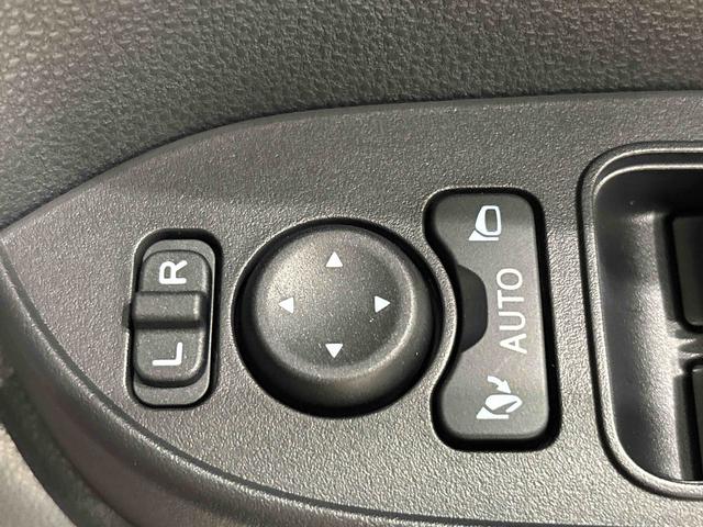 タントカスタムＲＳ　バックカメラ　電動パーキングブレーキＬＥＤオートライト　パワースライドドアウェルカムオープン機能　運転席助手席シートヒーター　アルミホイール　キーフリーシステム　　オート電動格納式ドアミラー（広島県）の中古車