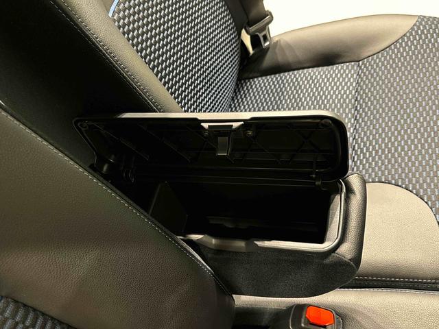 タントカスタムＲＳ　バックカメラ　電動パーキングブレーキＬＥＤオートライト　パワースライドドアウェルカムオープン機能　運転席助手席シートヒーター　アルミホイール　キーフリーシステム　　オート電動格納式ドアミラー（広島県）の中古車
