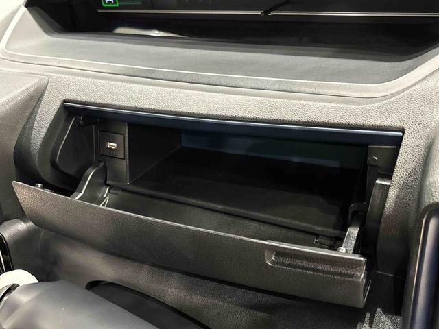 タントカスタムＲＳＬＥＤオートライト　パワースライドドアウェルカムオープン機能　電動パーキングブレーキ　運転席助手席シートヒーター　アルミホイール　キーフリーシステム　　オート電動格納式ドアミラー（広島県）の中古車