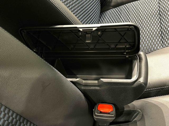 タントカスタムＲＳＬＥＤオートライト　パワースライドドアウェルカムオープン機能　電動パーキングブレーキ　運転席助手席シートヒーター　アルミホイール　キーフリーシステム　　オート電動格納式ドアミラー（広島県）の中古車