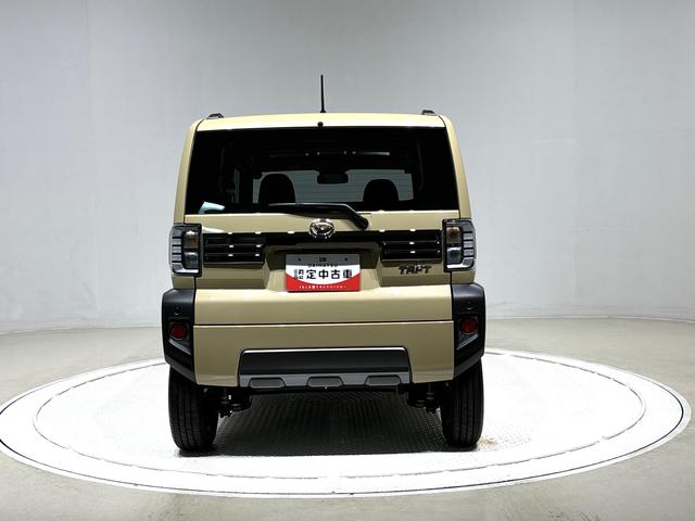 タフトＧターボ　ダーククロムベンチャー　　ＬＥＤヘッドライトスカイフィールトップ　クロムパック　メッキパック　シルバーアンダーガーニッシュ　インテリアアクセント　ＬＥＤオートハイビーム＆フォグランプ　電動パーキングブレーキ　バックカメラ　アルミホイール（広島県）の中古車