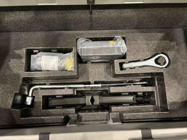 タフトＧターボ　ダーククロムベンチャー　　ＬＥＤヘッドライトスカイフィールトップ　クロムパック　メッキパック　シルバーアンダーガーニッシュ　インテリアアクセント　ＬＥＤオートハイビーム＆フォグランプ　電動パーキングブレーキ　バックカメラ　アルミホイール（広島県）の中古車