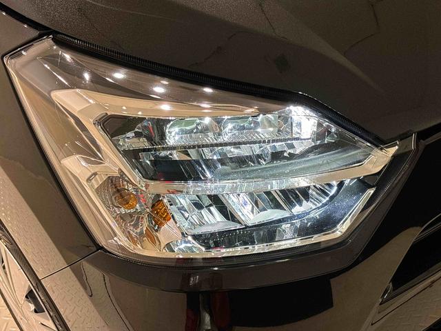 ミライースＸ　リミテッドＳＡIII　オートハイビーム　キーレスＬＥＤヘッドランプ　セキュリティアラーム　コーナーセンサー　１４インチフルホイールキャップ　電動格納式ドアミラー　ショツピングフック　マニュアルエアコン衝突警報機能　先行車発進お知らせ機能（広島県）の中古車
