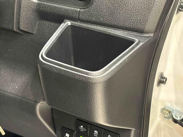 ハイゼットカーゴＤＸ　ハロゲンヘッドランプ　ＡＭ・ＦＭラジオ　　キーレス荷室ランプ　コーナーセンサー　テンパータイヤ　衝突警報機能　衝突回避支援ブレーキ　車線逸脱警報機能　オートハイビーム　標識認識機能　誤発進抑制制御機能　先行車発進お知らせ機能　リヤーヒーター（広島県）の中古車