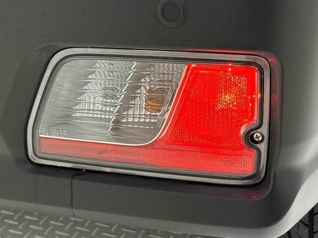 ハイゼットカーゴＤＸ　ハロゲンヘッドランプ　ＡＭ・ＦＭラジオ　　キーレス荷室ランプ　コーナーセンサー　テンパータイヤ　衝突警報機能　衝突回避支援ブレーキ　車線逸脱警報機能　オートハイビーム　標識認識機能　誤発進抑制制御機能　先行車発進お知らせ機能　リヤーヒーター（広島県）の中古車