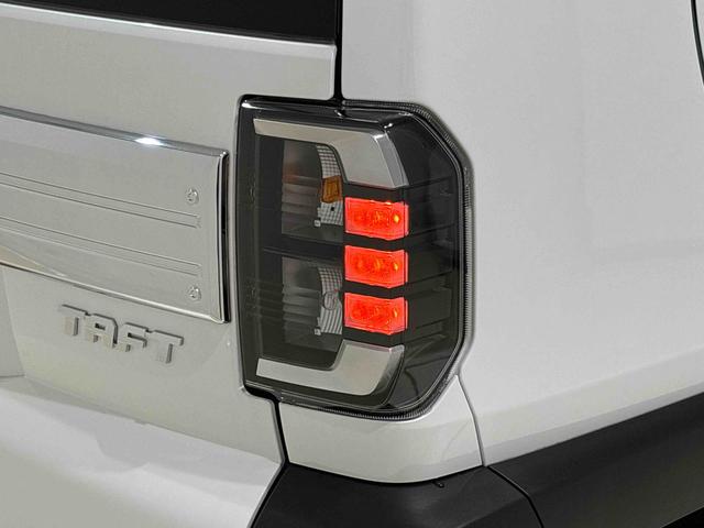 タフトＧターボ　クロムベンチャースカイフィールトップ　クロムパック　メッキパック　シルバーアンダーガーニッシュ　インテリアアクセント　ＬＥＤオートハイビーム＆フォグランプ　電動パーキングブレーキ　バックカメラ　アルミホイール（広島県）の中古車
