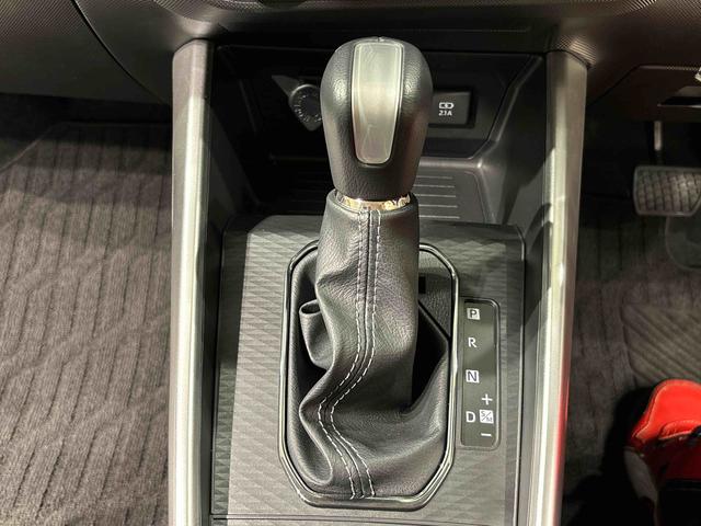 ロッキープレミアムＧＬＥＤヘッドランプ・フォグランプ　全車速追従機能付アダプティブクルーズコントロール　レーンキープコントロール　１７インチアルミホイール　シートヒーター　プッシュボタンスタート（広島県）の中古車