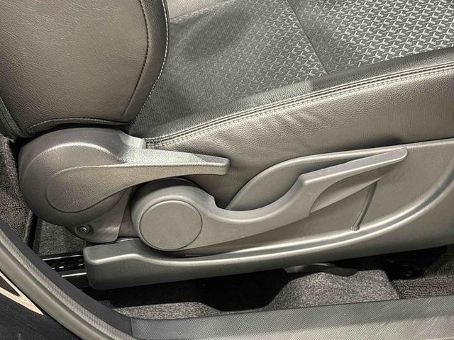 ロッキープレミアムＧＬＥＤヘッドランプ・フォグランプ　全車速追従機能付アダプティブクルーズコントロール　レーンキープコントロール　１７インチアルミホイール　シートヒーター　プッシュボタンスタート（広島県）の中古車