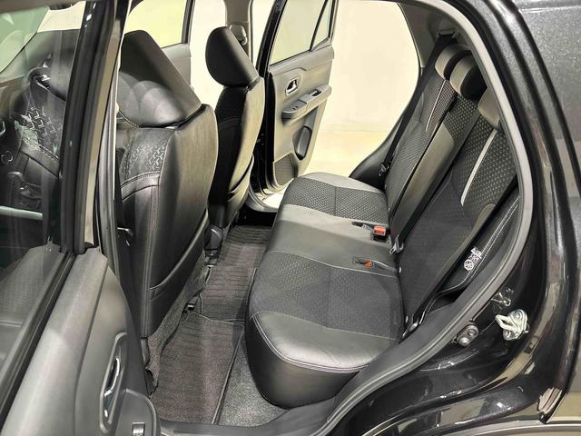 ロッキープレミアムＧＬＥＤヘッドランプ・フォグランプ　全車速追従機能付アダプティブクルーズコントロール　レーンキープコントロール　１７インチアルミホイール　シートヒーター　プッシュボタンスタート（広島県）の中古車