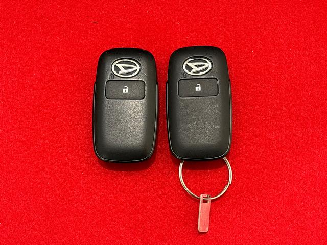 ロッキープレミアムＧＬＥＤヘッドランプ・フォグランプ　全車速追従機能付アダプティブクルーズコントロール　レーンキープコントロール　１７インチアルミホイール　シートヒーター　プッシュボタンスタート（広島県）の中古車