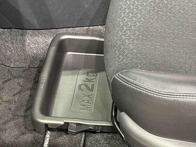 ロッキープレミアムＧ　電動パーキングブレーキ　ブレーキホールドＬＥＤヘッドランプ・フォグランプ　全車速追従機能付アダプティブクルーズコントロール　レーンキープコントロール　ブラインドスポットモニター　１７インチアルミホイール　シートヒーター（広島県）の中古車