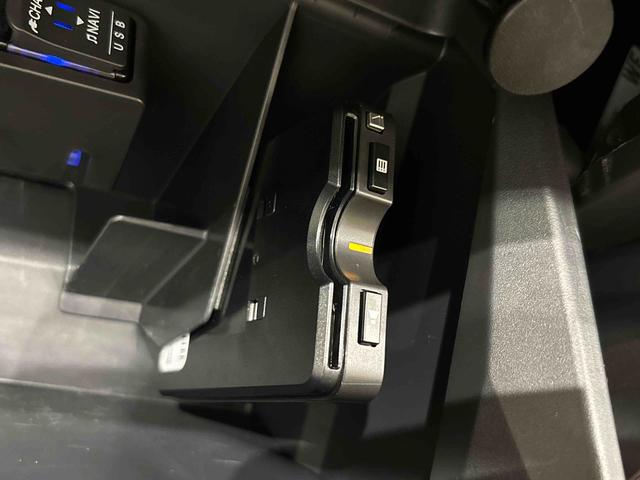 コペンローブ　Ｓ電動開閉式ルーフ　ＬＥＤヘッドランプ　ハロゲンフォグランプ　　１６インチタイヤ＆アルミホイール　プッシュボタンスタート　セキュリティアラーム　スタビライザー（フロント・リヤ）（広島県）の中古車