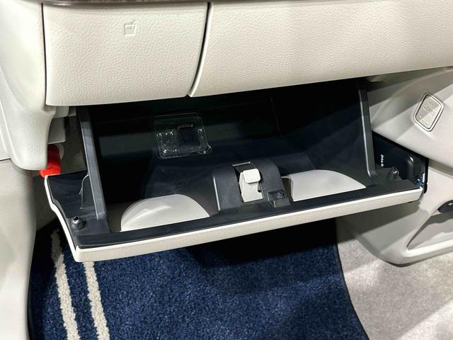 アルトラパンモード　　全方位カメラ　純正ナビゲーション　ドラレコ運転席・助手席シートヒーター　運転席シートリフター　革巻ステアリングホイール　コーナーセンサー　デュアルセンサーブレーキサポート　キーフリーシステム（広島県）の中古車