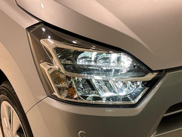 ミライースＸ　リミテッドＳＡIII　バックカメラ　マニュアルエアコンＬＥＤヘッドランプ　セキュリティアラーム　コーナーセンサー　１４インチフルホイールキャップ　キーレスエントリー　電動格納式ドアミラー　ショツピングフック　マニュアルエアコン（広島県）の中古車