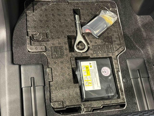 タントカスタムＲＳＬＥＤオートライト　パワースライドドアウェルカムオープン機能　電動パーキングブレーキ　運転席助手席シートヒーター　アルミホイール　キーフリーシステム　　オート電動格納式ドアミラー（広島県）の中古車