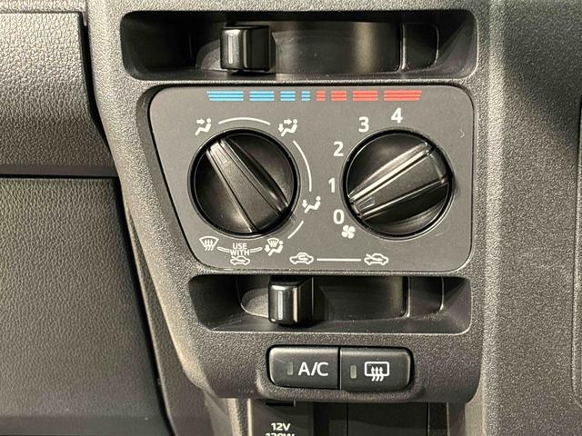 ハイゼットカーゴＤＸ　２ＷＤ　ＣＶＴ　コーナーセンサー　　キーレスエントリーキーレスエントリー　マニュアルエアコン　運転席・助手席パワーウインドウ　オートライト　ハンド式サイドブレーキ　ハロゲンヘッドライト　アイドリングストップ機能　　　テンパータイヤ（広島県）の中古車