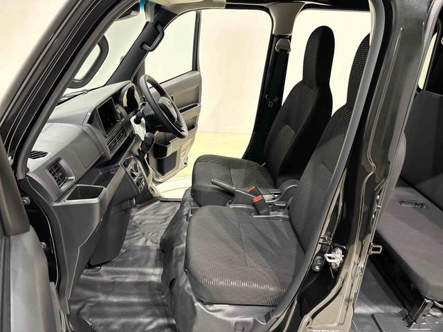 ハイゼットカーゴＤＸ　２ＷＤ　ＣＶＴ　コーナーセンサー　　キーレスエントリーキーレスエントリー　マニュアルエアコン　運転席・助手席パワーウインドウ　オートライト　ハンド式サイドブレーキ　ハロゲンヘッドライト　アイドリングストップ機能　　　テンパータイヤ（広島県）の中古車