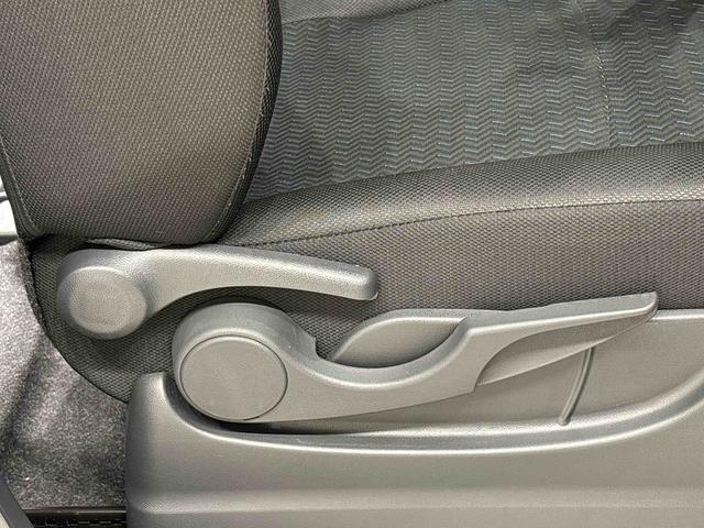 トールカスタムＧ　電動パーキングブレーキ　オートクルーズ純正ナビ装着用アップグレードパック　両側電動スライドドア　オートライト　運転席シートリフター　チルトステアリング　格納式リヤドアサンシェード　オートブレーキホールド機能　ＬＥＤヘッドランプ（広島県）の中古車