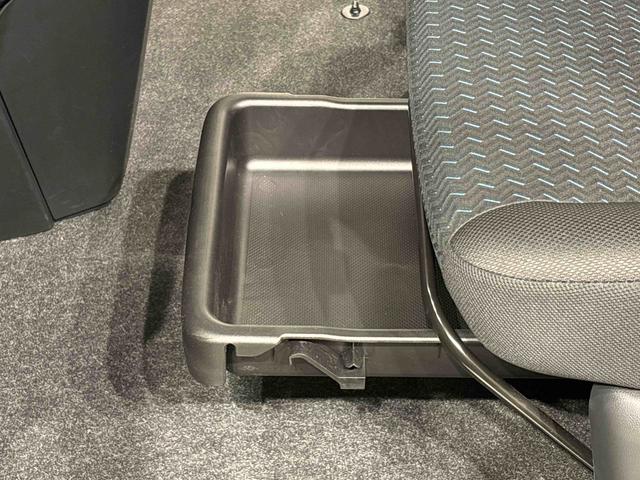 トールカスタムＧ　電動パーキングブレーキ　オートクルーズ純正ナビ装着用アップグレードパック　両側電動スライドドア　オートライト　運転席シートリフター　チルトステアリング　格納式リヤドアサンシェード　オートブレーキホールド機能　ＬＥＤヘッドランプ（広島県）の中古車