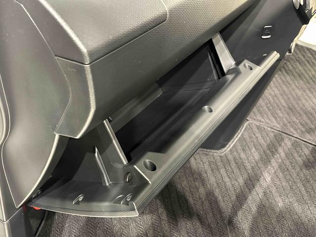 トールカスタムＧ　ターボＬＥＤヘッドランプ・フォグランプ　　１５インチアルミホイール　オートライト　プッシュボタンスタート　クルーズコントロール　　コーナーセンサー　パワースライドドア　キーフリーシステム（広島県）の中古車