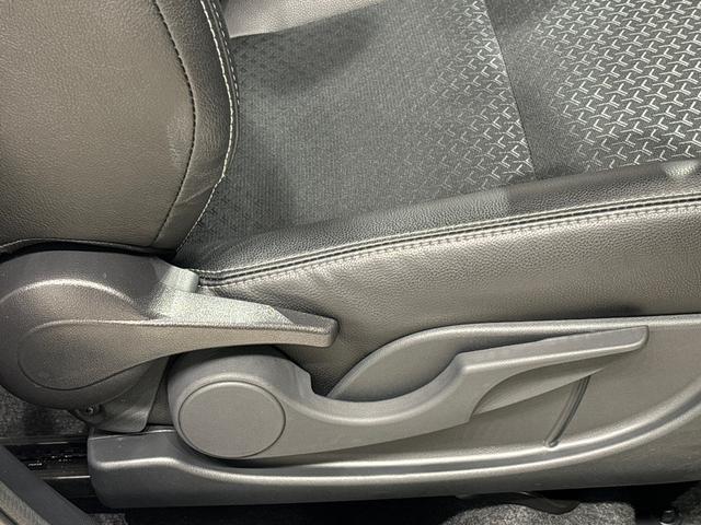 ロッキープレミアムＧＬＥＤヘッドランプ・フォグランプ　全車速追従機能付アダプティブクルーズコントロール　レーンキープコントロール　１７インチアルミホイール　シートヒーター　プッシュボタンスタート（広島県）の中古車