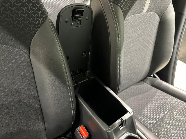 ロッキープレミアムＧＬＥＤヘッドランプ・フォグランプ　全車速追従機能付アダプティブクルーズコントロール　レーンキープコントロール　１７インチアルミホイール　シートヒーター　プッシュボタンスタート（広島県）の中古車