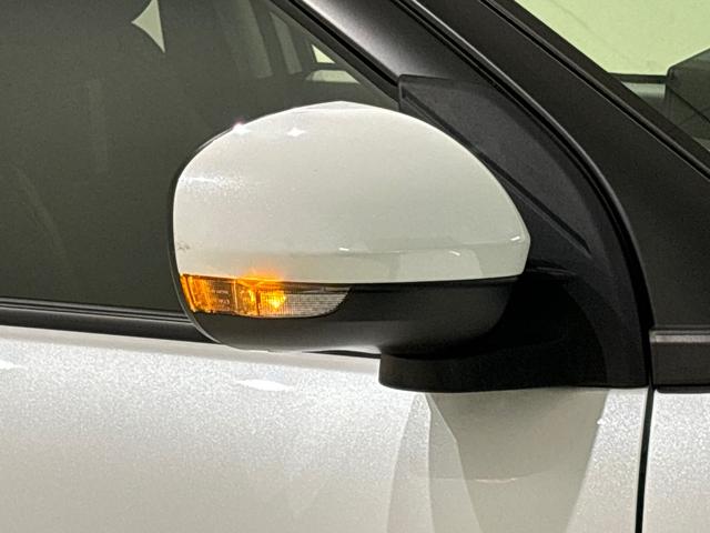 ロッキープレミアムＧＬＥＤヘッドランプ・フォグランプ　全車速追従機能付アダプティブクルーズコントロール　レーンキープコントロール　１７インチアルミホイール　シートヒーター　プッシュボタンスタート（広島県）の中古車