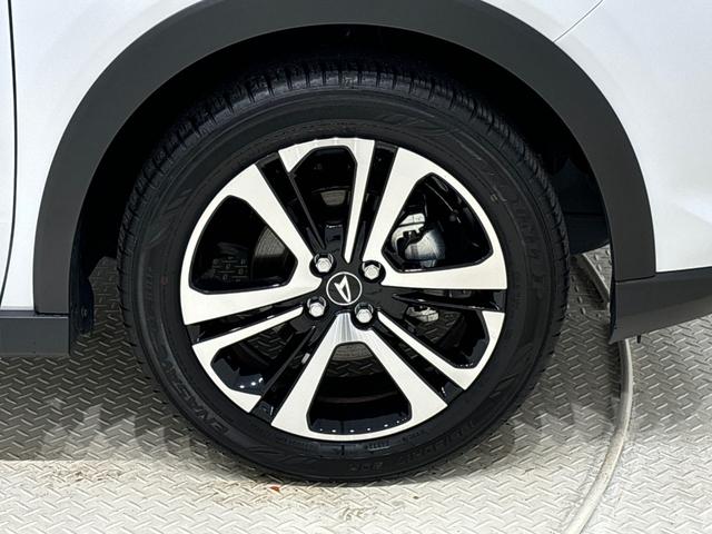 ロッキープレミアムＧＬＥＤヘッドランプ・フォグランプ　全車速追従機能付アダプティブクルーズコントロール　レーンキープコントロール　１７インチアルミホイール　シートヒーター　プッシュボタンスタート（広島県）の中古車