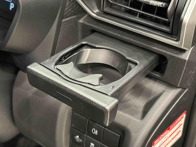 ロッキープレミアムＧＬＥＤヘッドランプ・フォグランプ　全車速追従機能付アダプティブクルーズコントロール　レーンキープコントロール　　１７インチアルミホイール　シートヒーター（広島県）の中古車