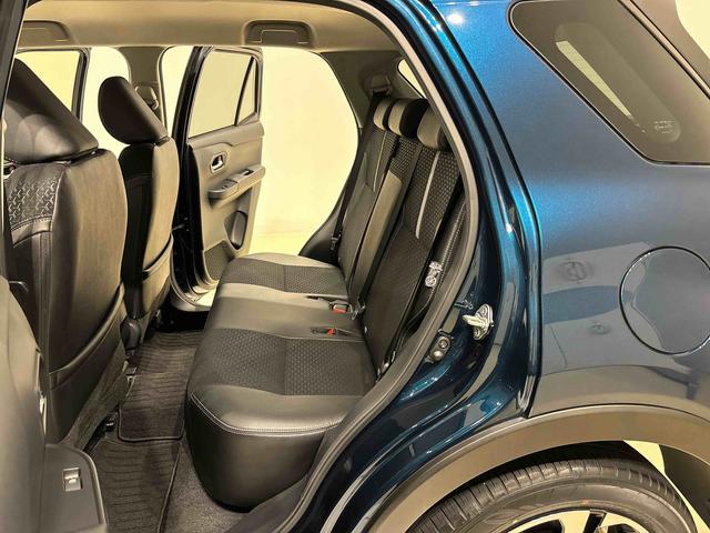 ロッキープレミアムＧＬＥＤヘッドランプ・フォグランプ　全車速追従機能付アダプティブクルーズコントロール　レーンキープコントロール　　１７インチアルミホイール　シートヒーター（広島県）の中古車