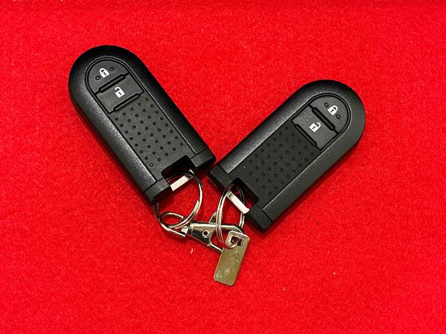 ムーヴＸリミテッドII　ＳＡIII　バックカメラ　オートエアコン運転席シートヒーター　アルミホイール　オートライト　プッシュボタンスタート　セキュリティアラーム　キーフリーシステム　オート電動格納式ドアミラー　シートリフター（広島県）の中古車