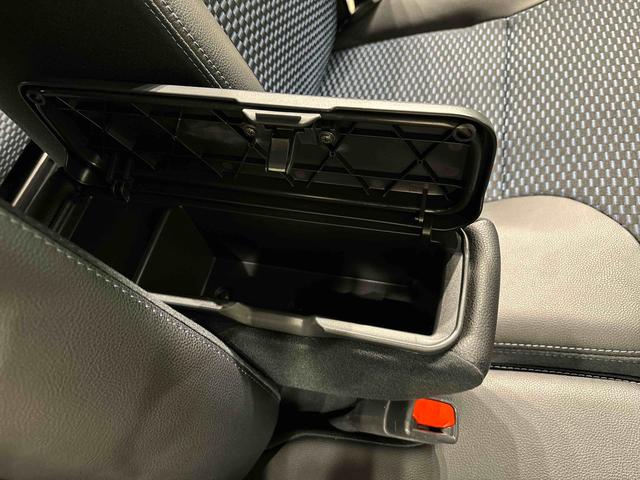 タントカスタムＲＳＬＥＤオートライト　パワースライドドアウェルカムオープン機能　電動パーキングブレーキ　運転席助手席シートヒーター　アルミホイール　キーフリーシステム　　オート電動格納式ドアミラー（広島県）の中古車