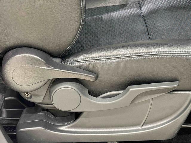 タントカスタムＲＳＬＥＤオートライト　パワースライドドアウェルカムオープン機能　オート電動格納式ドアミラー　助手席ロングスライド　助手席イージークローザー　アルミホイール　キーフリーシステム（広島県）の中古車