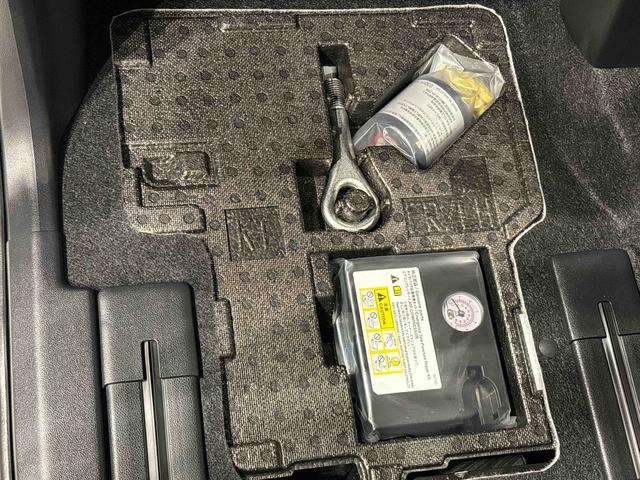 タントカスタムＲＳＬＥＤオートライト　パワースライドドアウェルカムオープン機能　オート電動格納式ドアミラー　助手席ロングスライド　助手席イージークローザー　アルミホイール　キーフリーシステム（広島県）の中古車