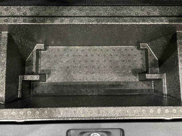 タントカスタムＲＳＬＥＤオートライト　パワースライドドアウェルカムオープン機能　オート電動格納式ドアミラー　助手席ロングスライド　助手席イージークローザー　アルミホイール　キーフリーシステム（広島県）の中古車