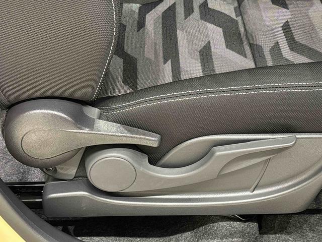 タフトＧ　ダーククロムベンチャー　運転席・助手席シートヒーター純正ナビ装着用アップグレードパック　本革巻ステアリングホイール　オートライト　運転席シートリフター　チルトステアリング　スカイフィールトップ　ＬＥＤヘッドランプ　ＬＥＤフォグランプ　キーフリーシステム（広島県）の中古車